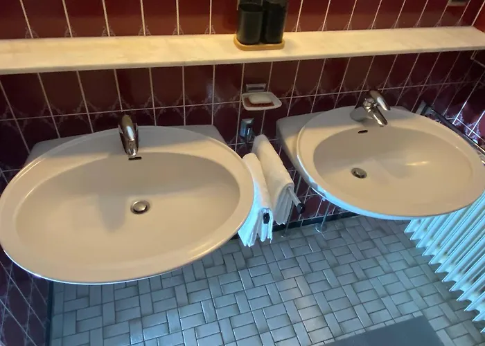 150 M 5-room 15 Min To Duesseldorf Kaarst